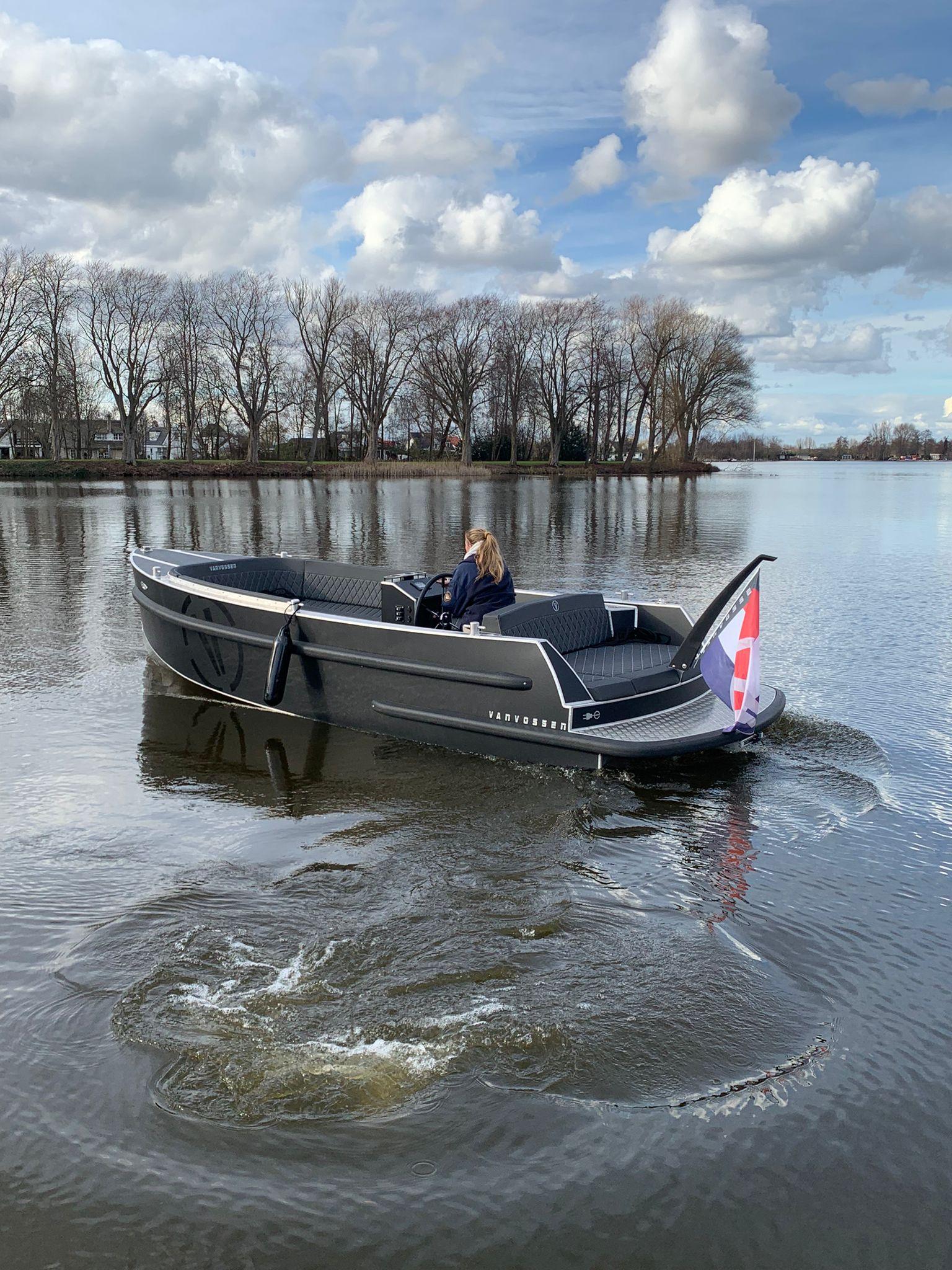 Van Vossen E tender 595 aluminium elektrisch Loosdrecht 7-dagen open — foto 11 van 14