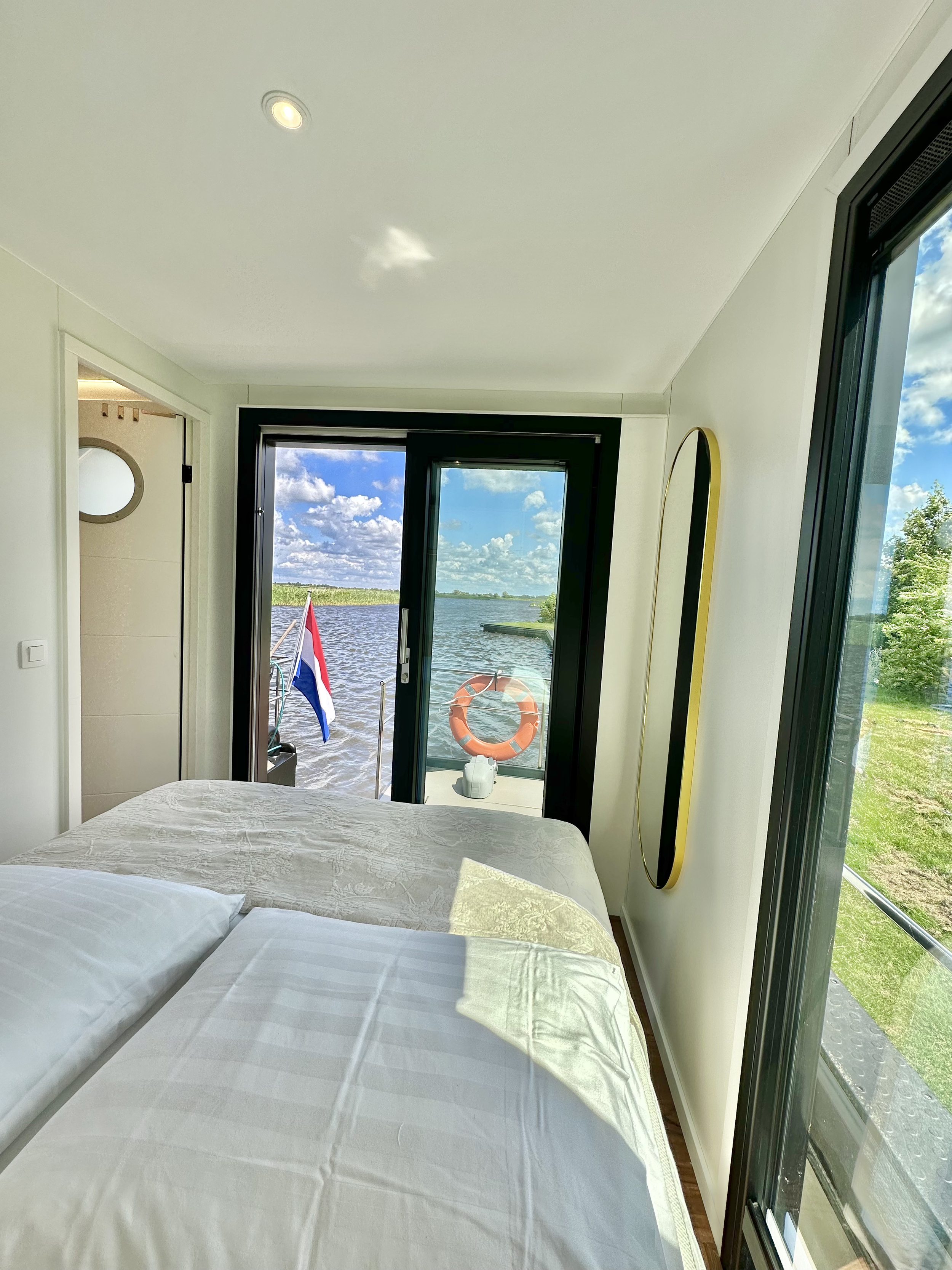 HOMESHIP Lotus Navigator 14 Houseboat — foto 31 van 38