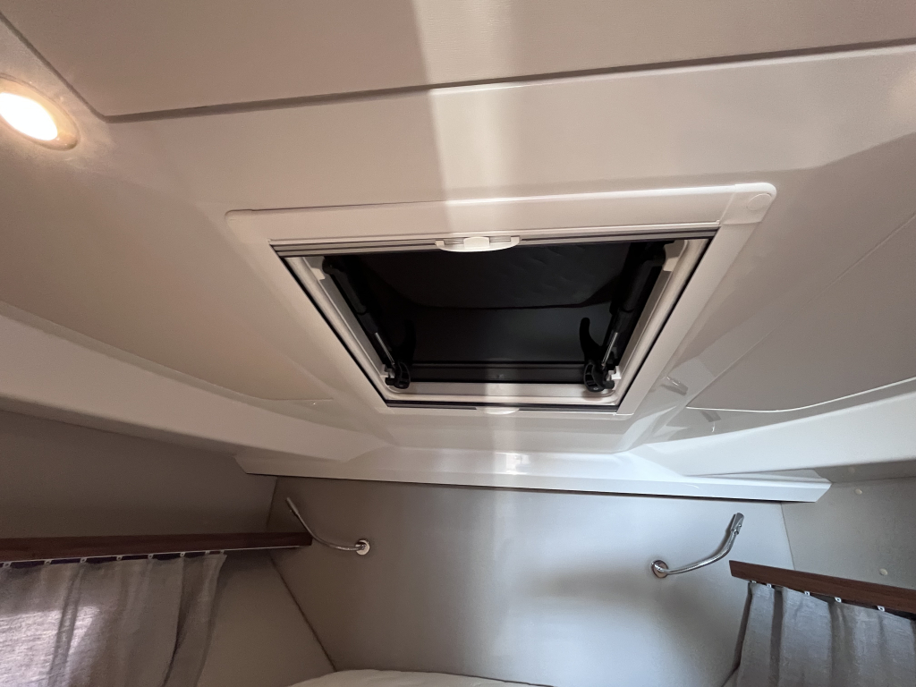 Grandezza 34 OC – 2024 | Volvo Penta D6-380 DPI | Full Options | < 200 vaaruren — foto 24 van 35