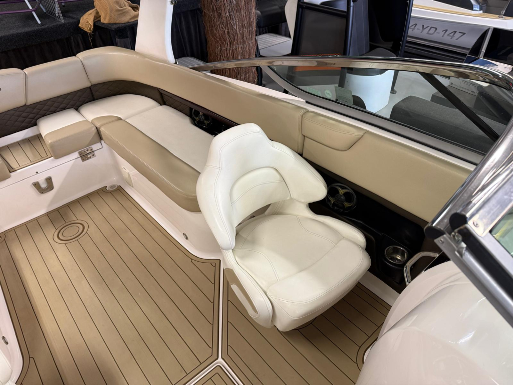 Regal 2500 Bowrider — foto 23 van 29
