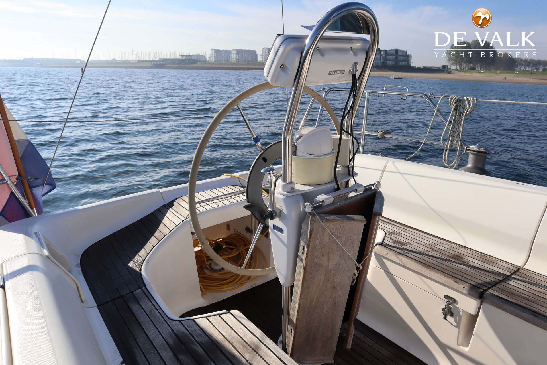 Dufour 35 Classic — foto 16 van 38