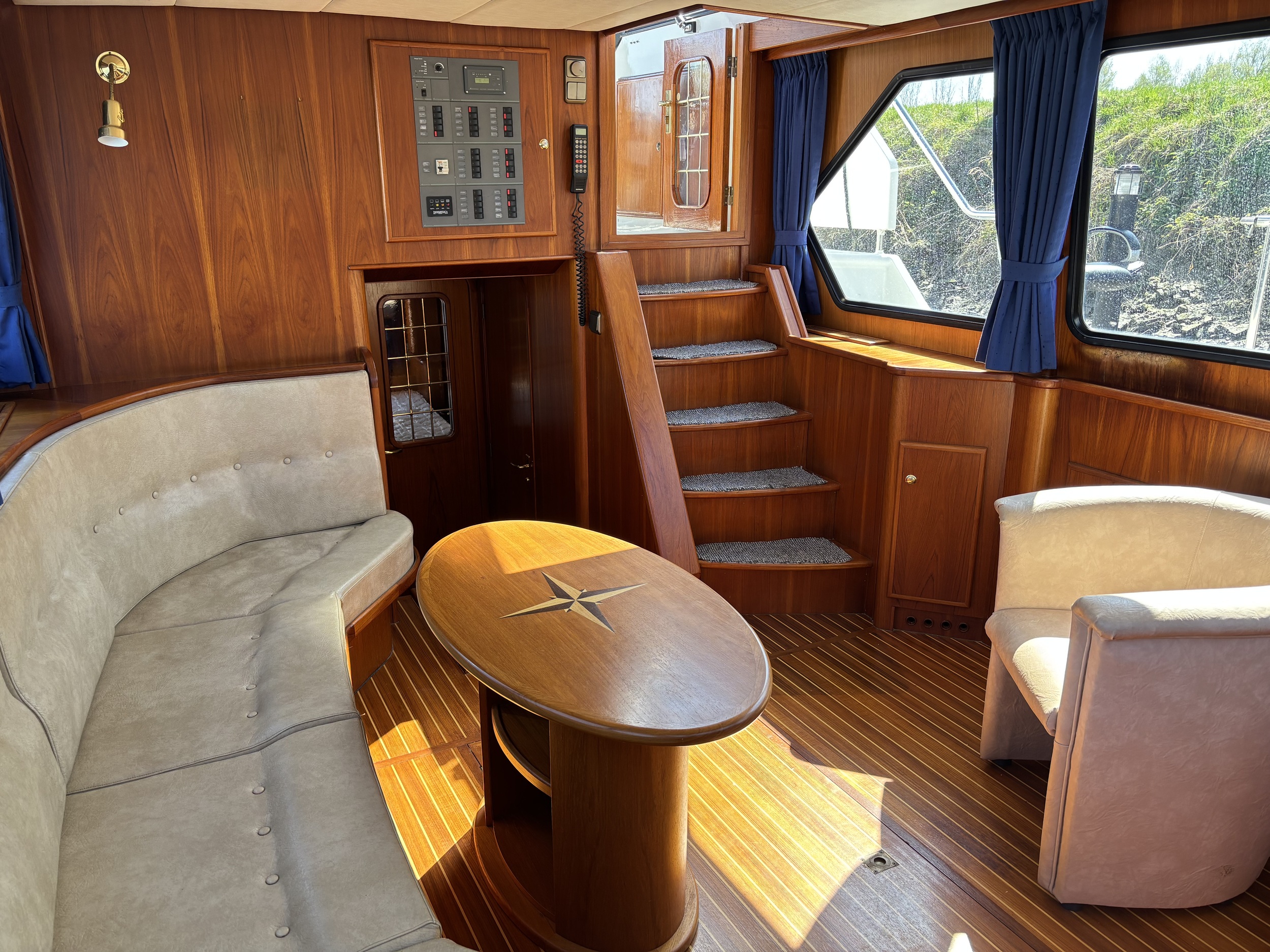 Explorer 45 — foto 15 van 31