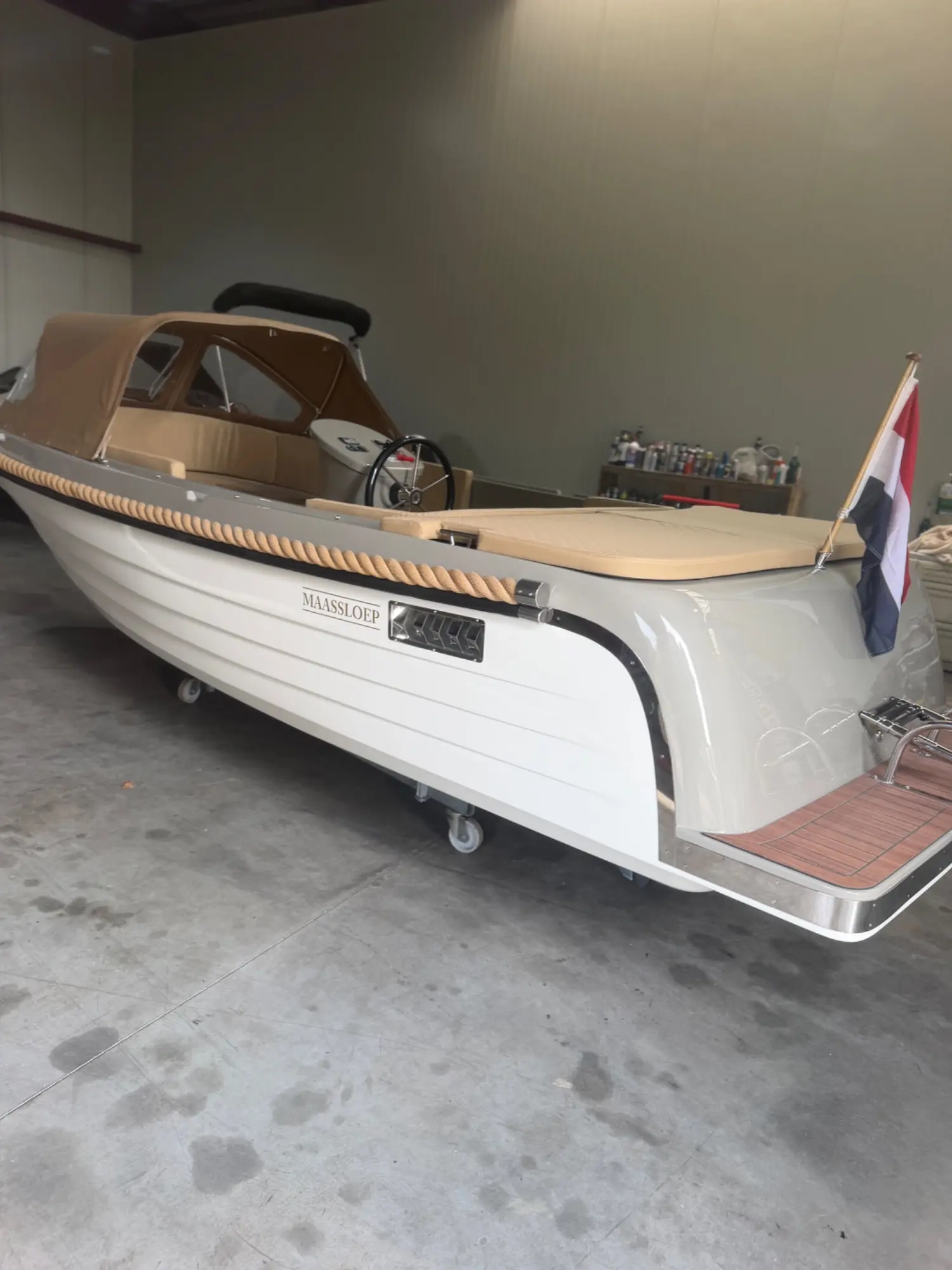 Maassloep 590 demo Honda 20pk van €22.950 voor €20.950,- — foto 10 van 13