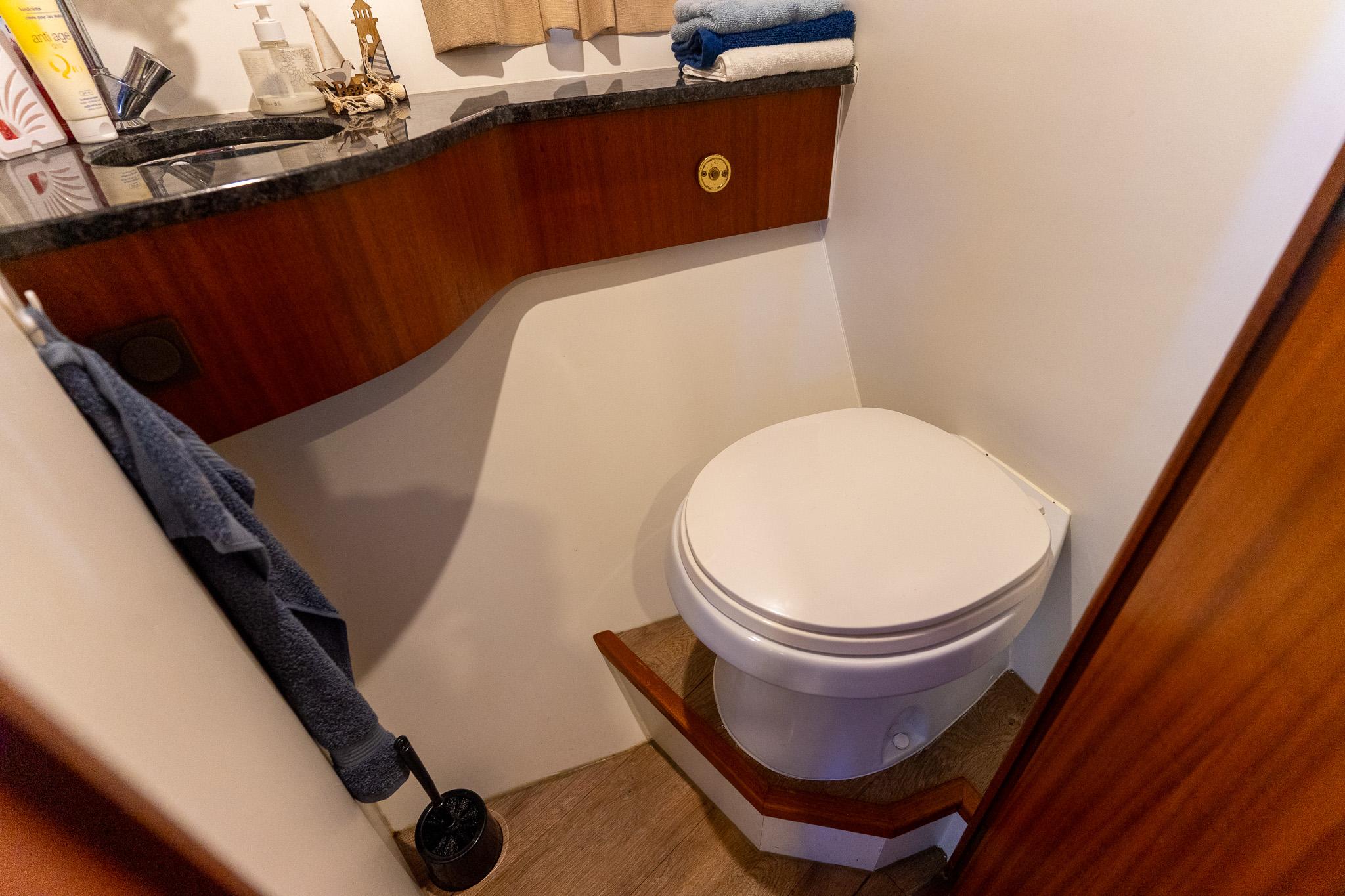 Valkkruiser Voyager 1550 — foto 17 van 45