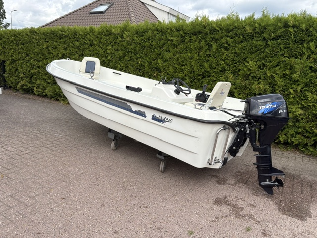Ryds 435 met Tohatsu 9.8 PK 4 Takt met Tilt functie — foto 3 van 13