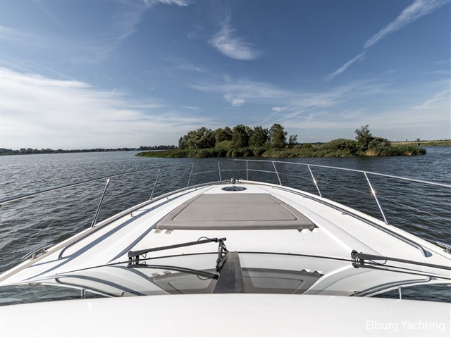 Princess V62 — foto 16 van 88