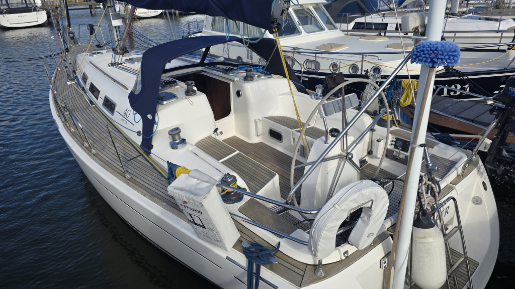 Dufour 40 Performance — foto 3 van 44