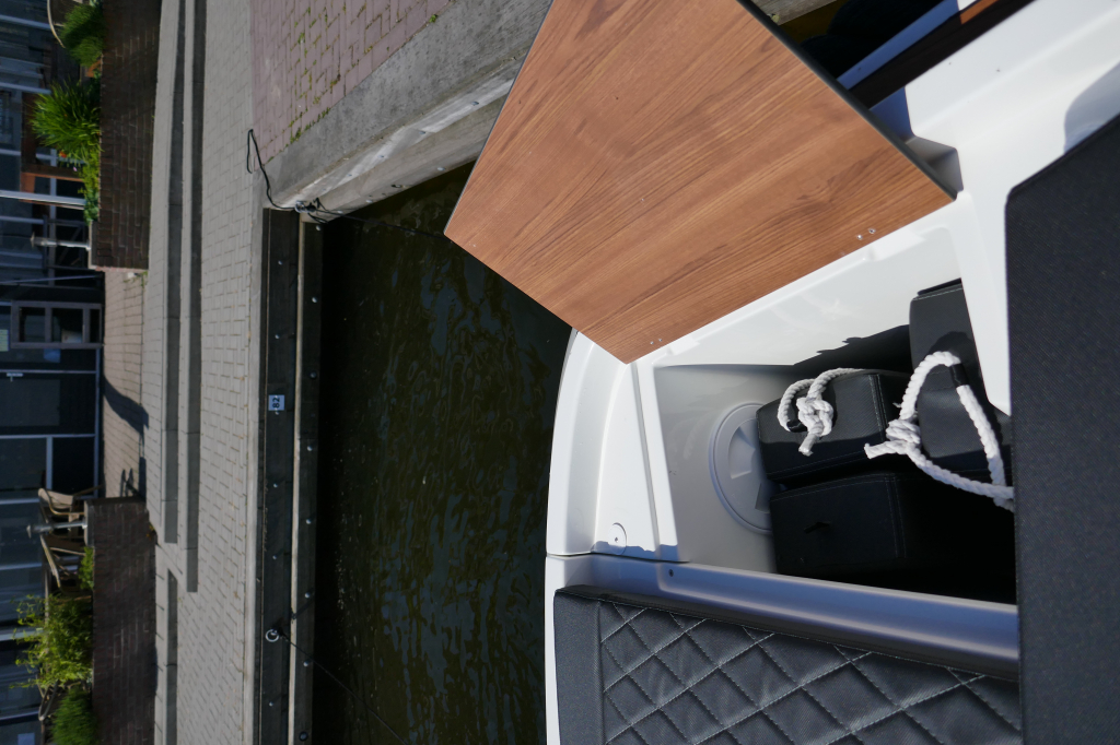 Oudhuijzer 740 TENDER met afsluitbare Cabine voor bv. toilet — foto 7 van 12
