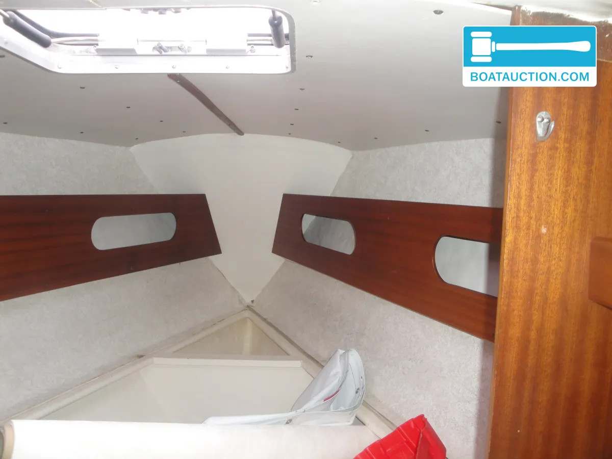 Jeanneau Aquila nu in de online veiling. — foto 13 van 33