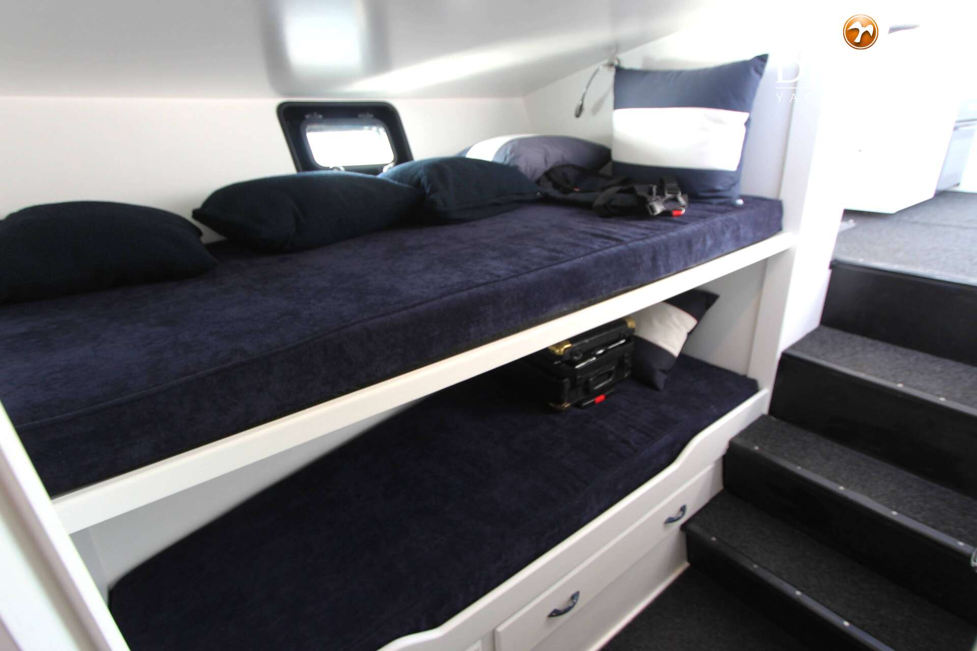 Striker 44 — foto 24 van 32