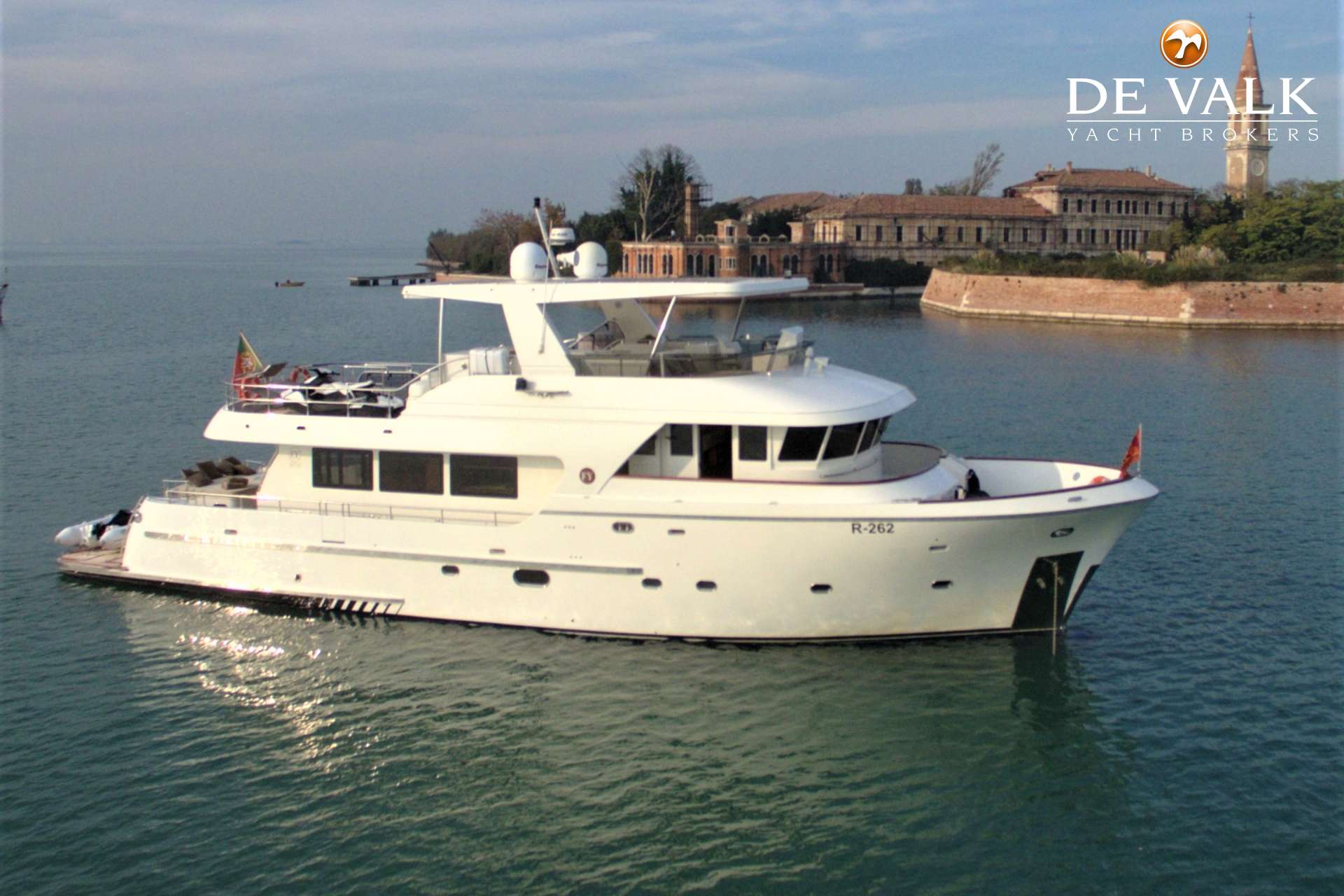 Favaro Yachts Explorer 76 — foto 2 van 38
