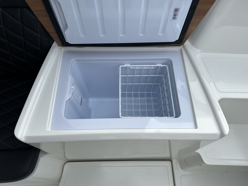 Prachtig nieuw model de Oud Huijzer 740 met toilet mogelijkheid. — foto 3 van 13