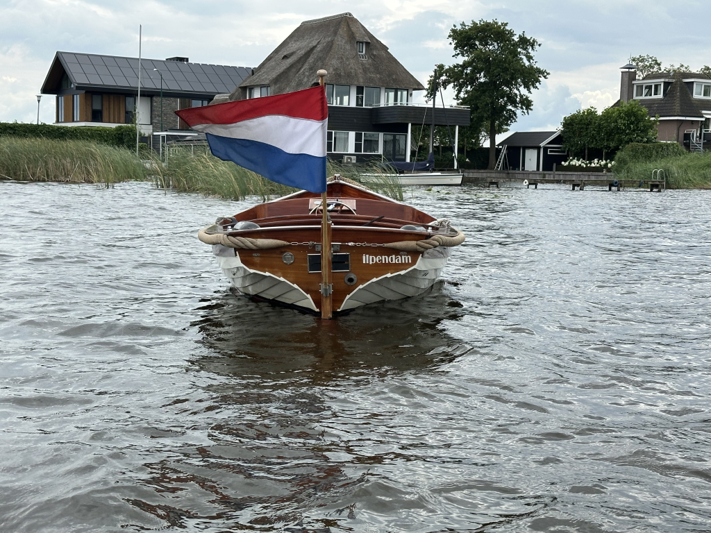 Unieke klassieke Spiegelsloep type ' Kapiteinssloep ' met Vetus inboard diesel — foto 5 van 22
