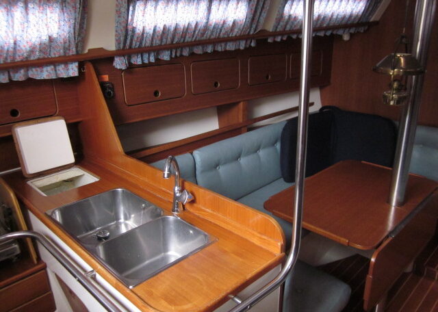 Compromis C888 bj.1993, in zeer goede staat met nieuwe zeilen - C — foto 10 van 12