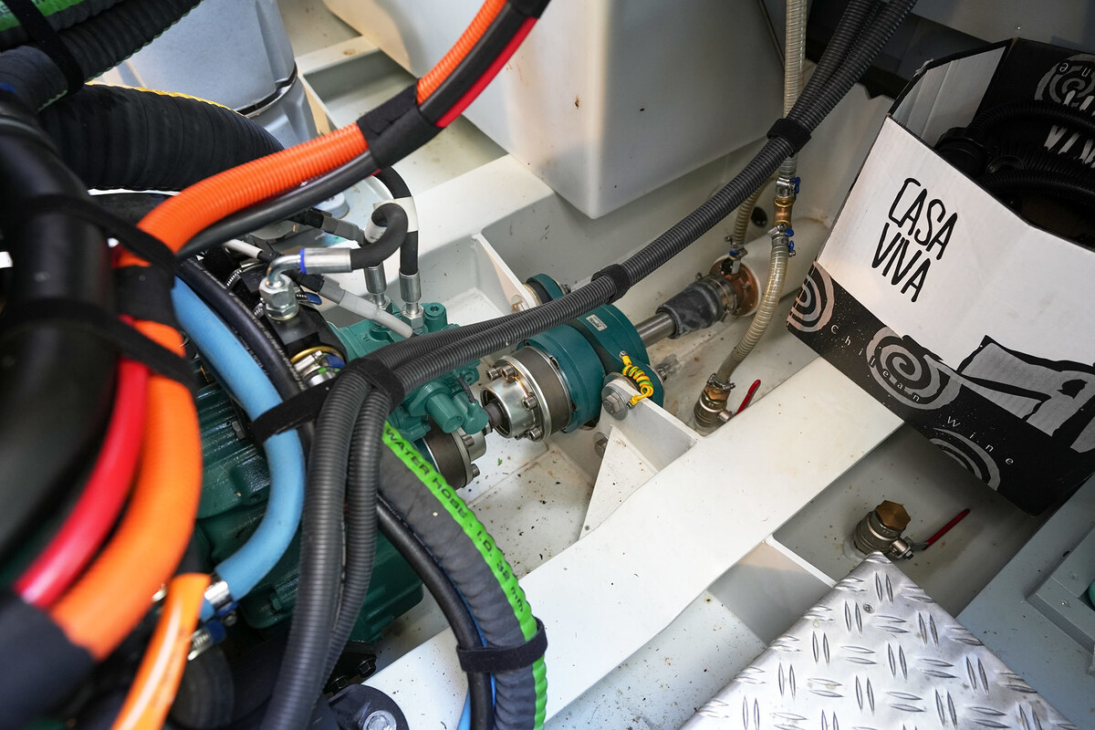 Linssen Grand Sturdy 410 AC Variotop met stabilisator — foto 71 van 79