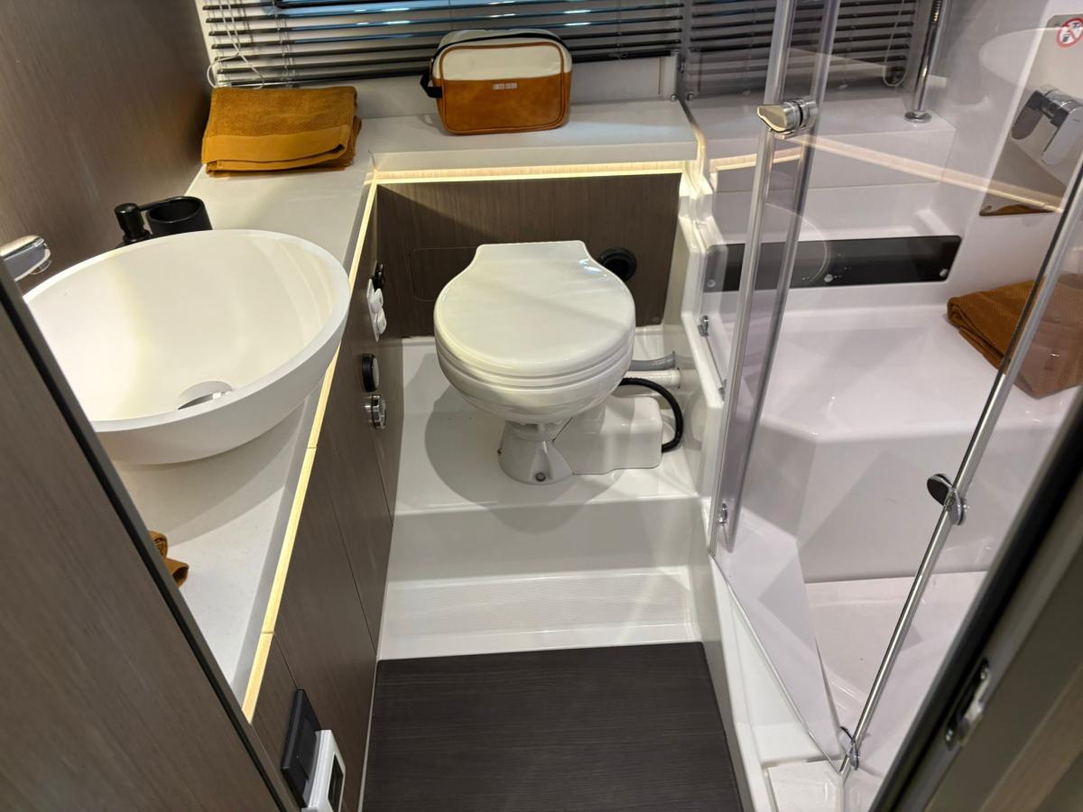 WELLCRAFT 38 EXPLORER — foto 12 van 30