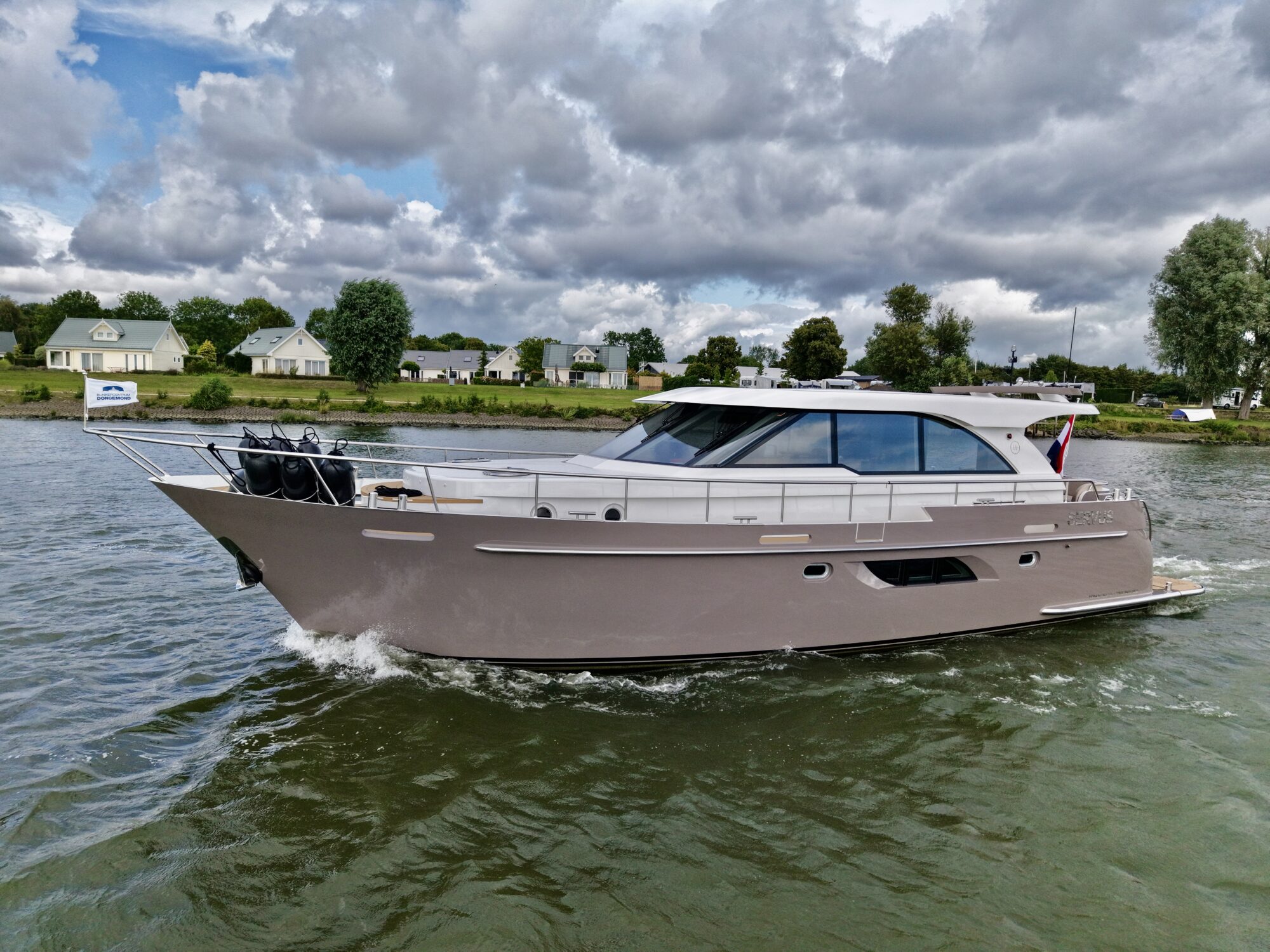 Van den Hoven Executive 15.00 MK II — foto 1 van 70