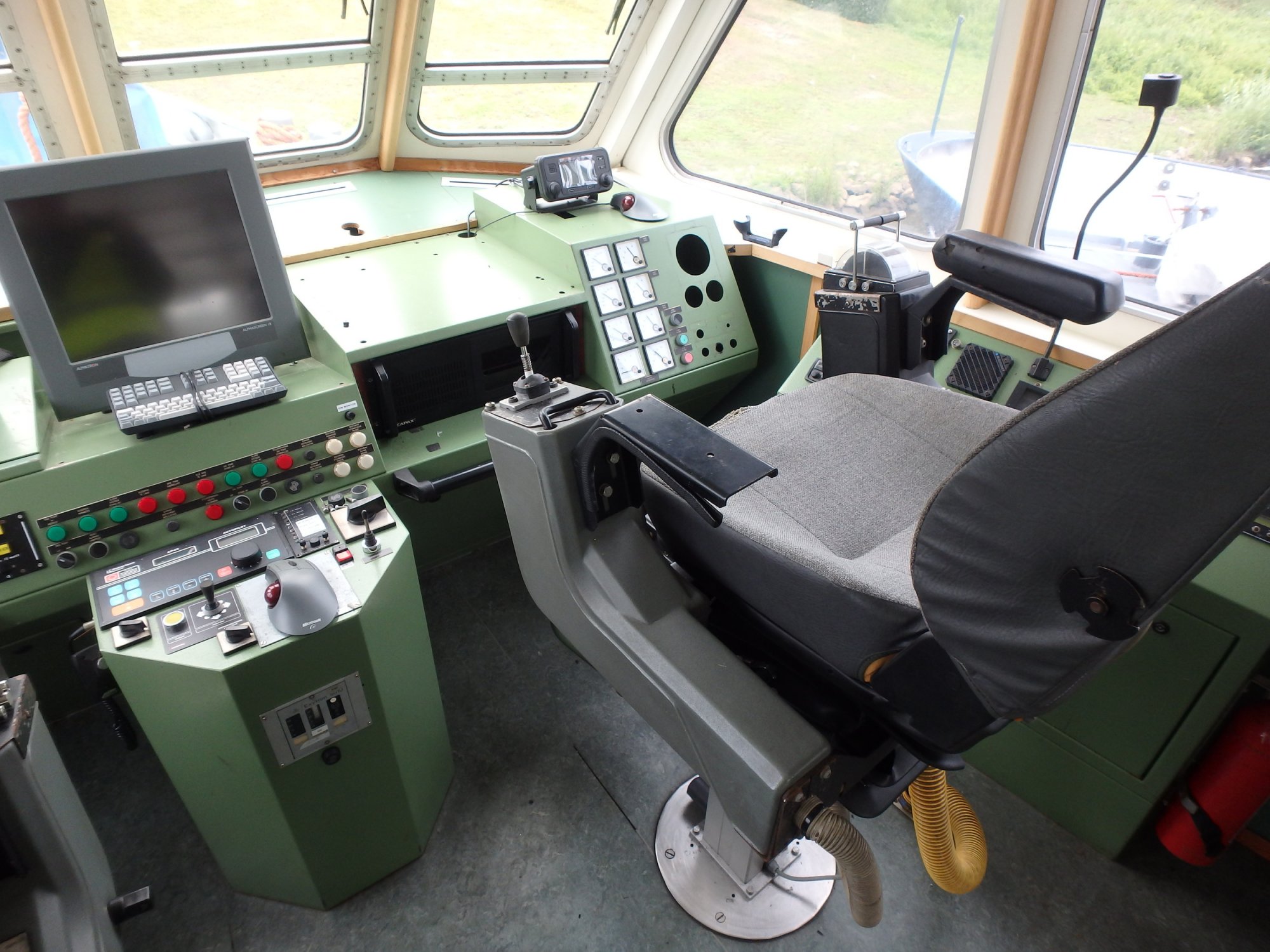 Patrol / Crew Vessel / - Beroepsschip - Staal - 1987 — foto 11 van 12