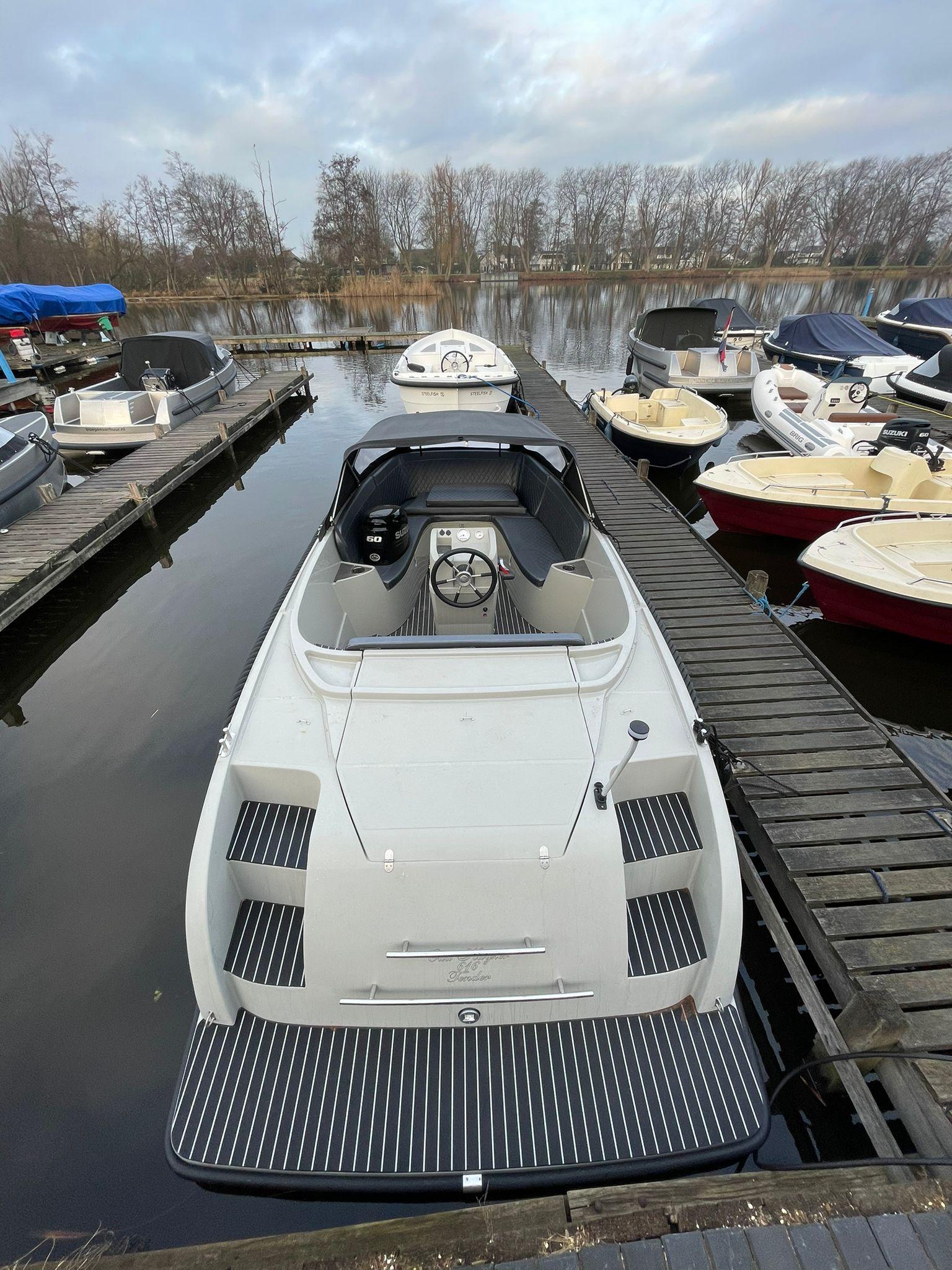 Oud Huijzer 616 tender DEMO 60pk suzuki — foto 3 van 5