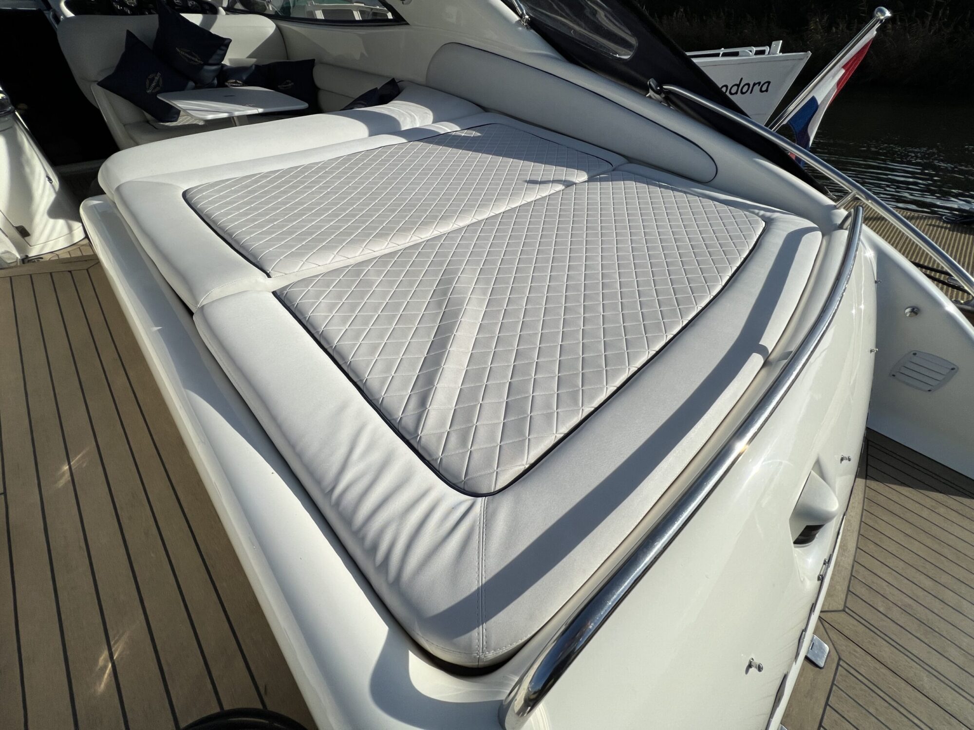 Sunseeker Superhawk 48 Cabrio — foto 23 van 48