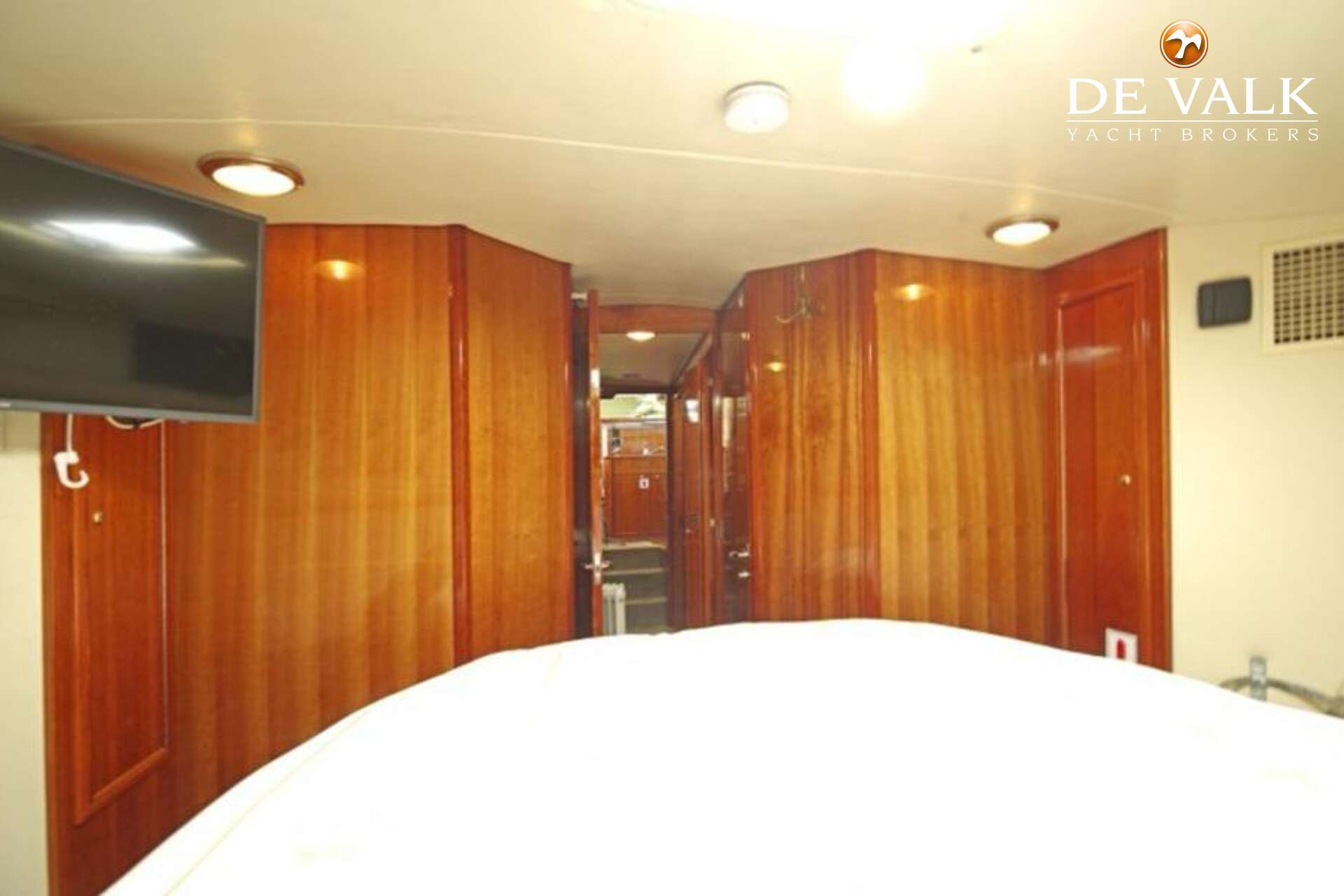Riviera 48 Flybridge — foto 13 van 23