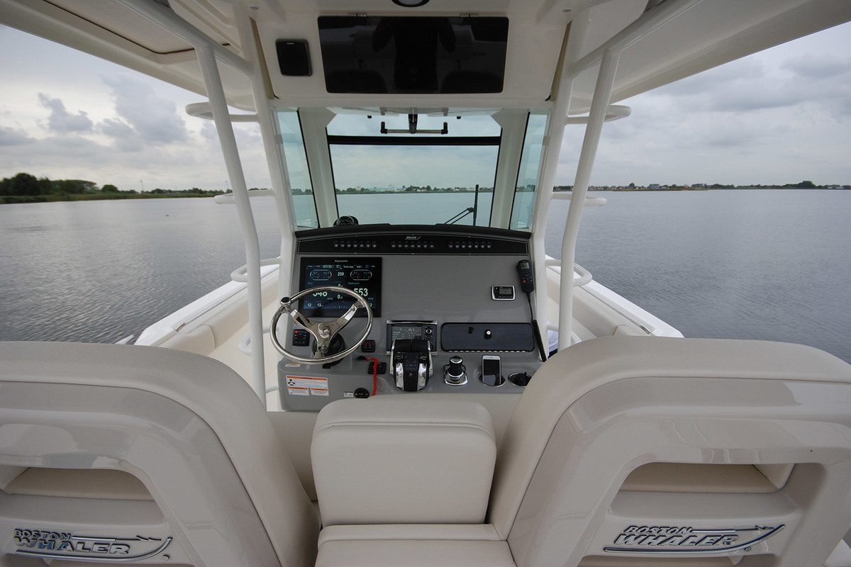 Boston Whaler 330 Outrage — foto 21 van 40