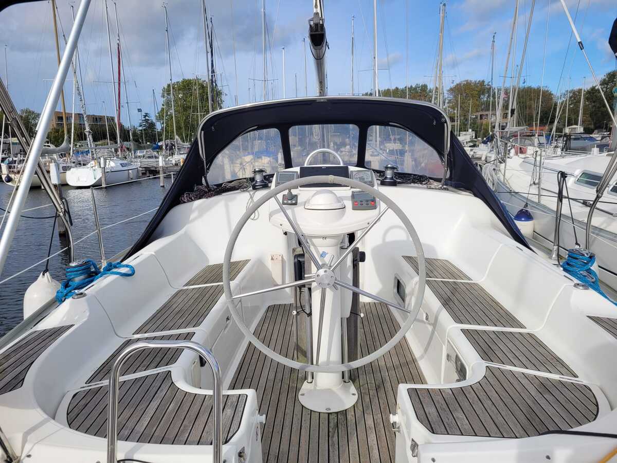 Jeanneau Sun Odyssey 37 — foto 27 van 36