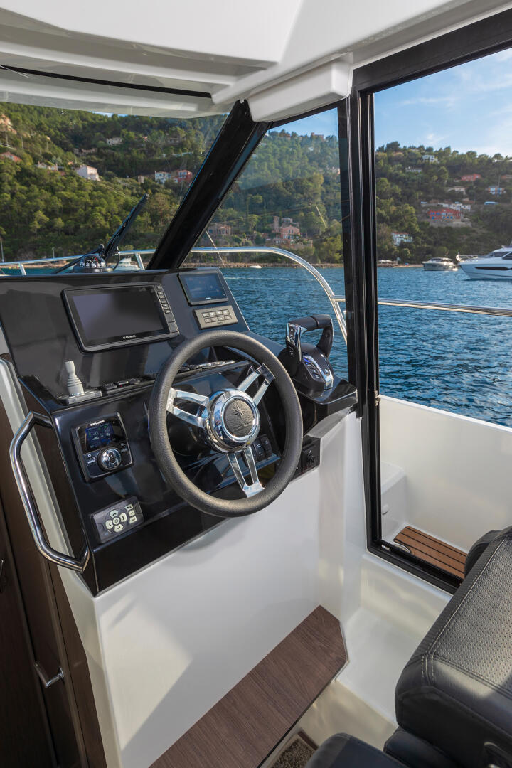 Jeanneau Merry Fisher 895 serie 2. Dit schip is aanwezig op de Yamaha stand van hiswa te water 2026. — foto 29 van 48
