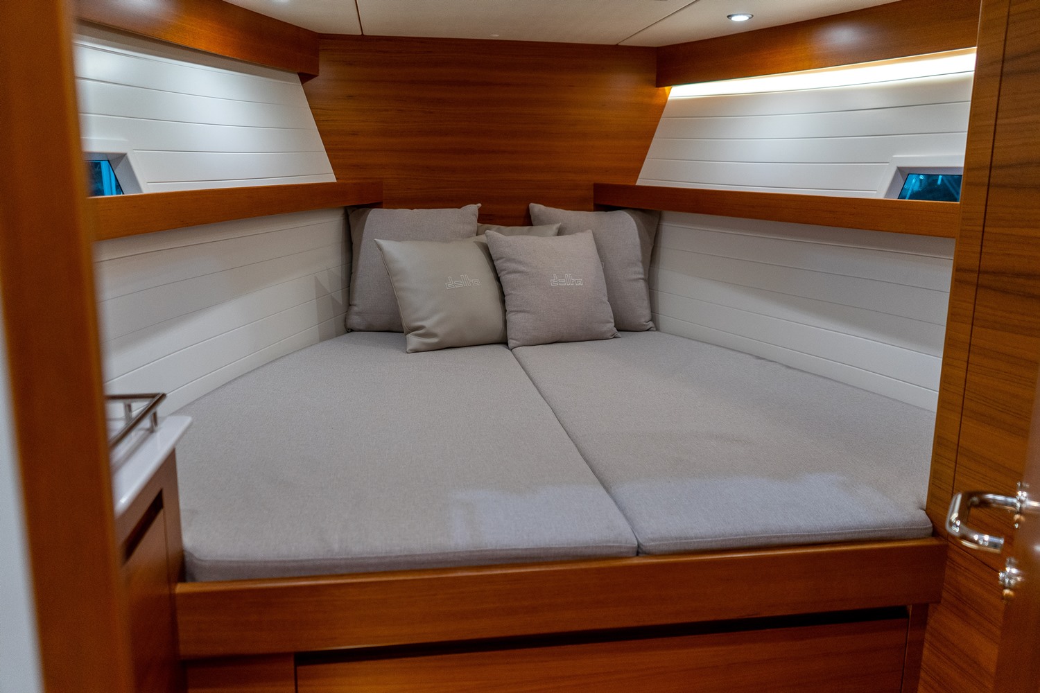 Delta 33 Coupé met Volvo Penta D6 440 pk - AANBIEDING — foto 13 van 21