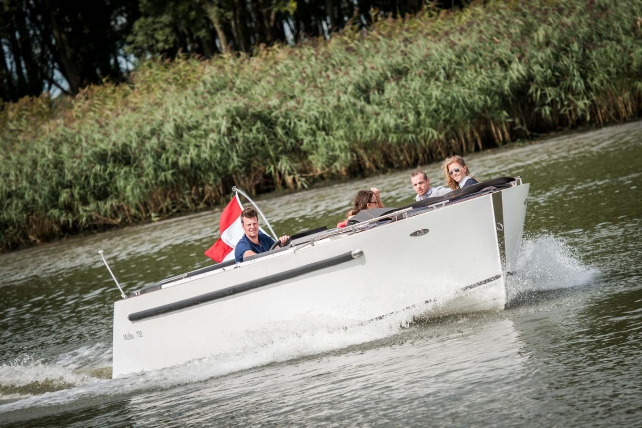 Maxima 730 tender — foto 16 van 28