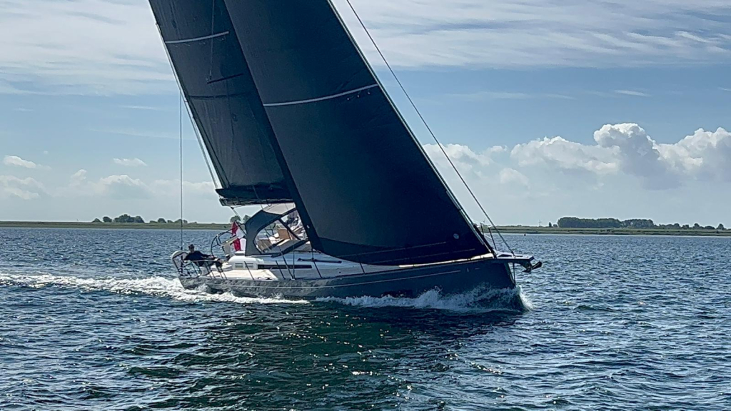 Beneteau First 53 — foto 1 van 89