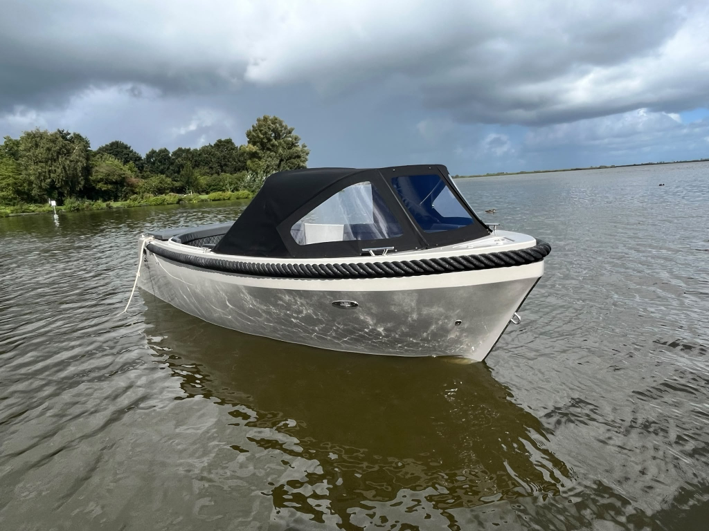 Meersloep 600 – BJ 2025 – Honda 20 PK – Zeer compleet — foto 12 van 13