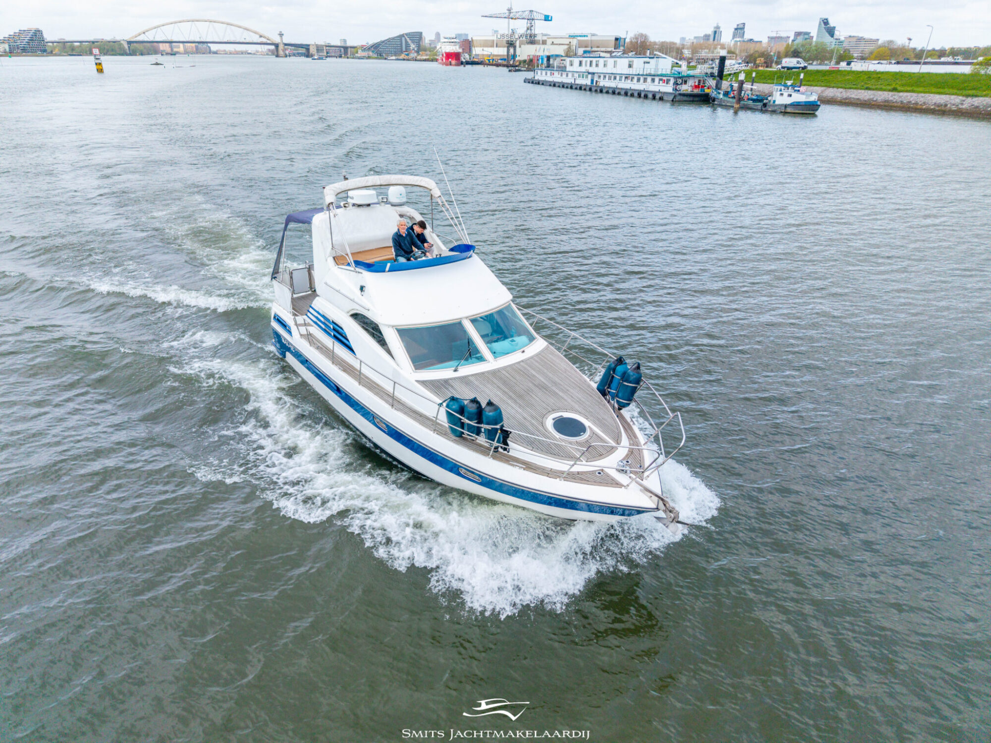 Astor 37 Flybridge — foto 47 van 54