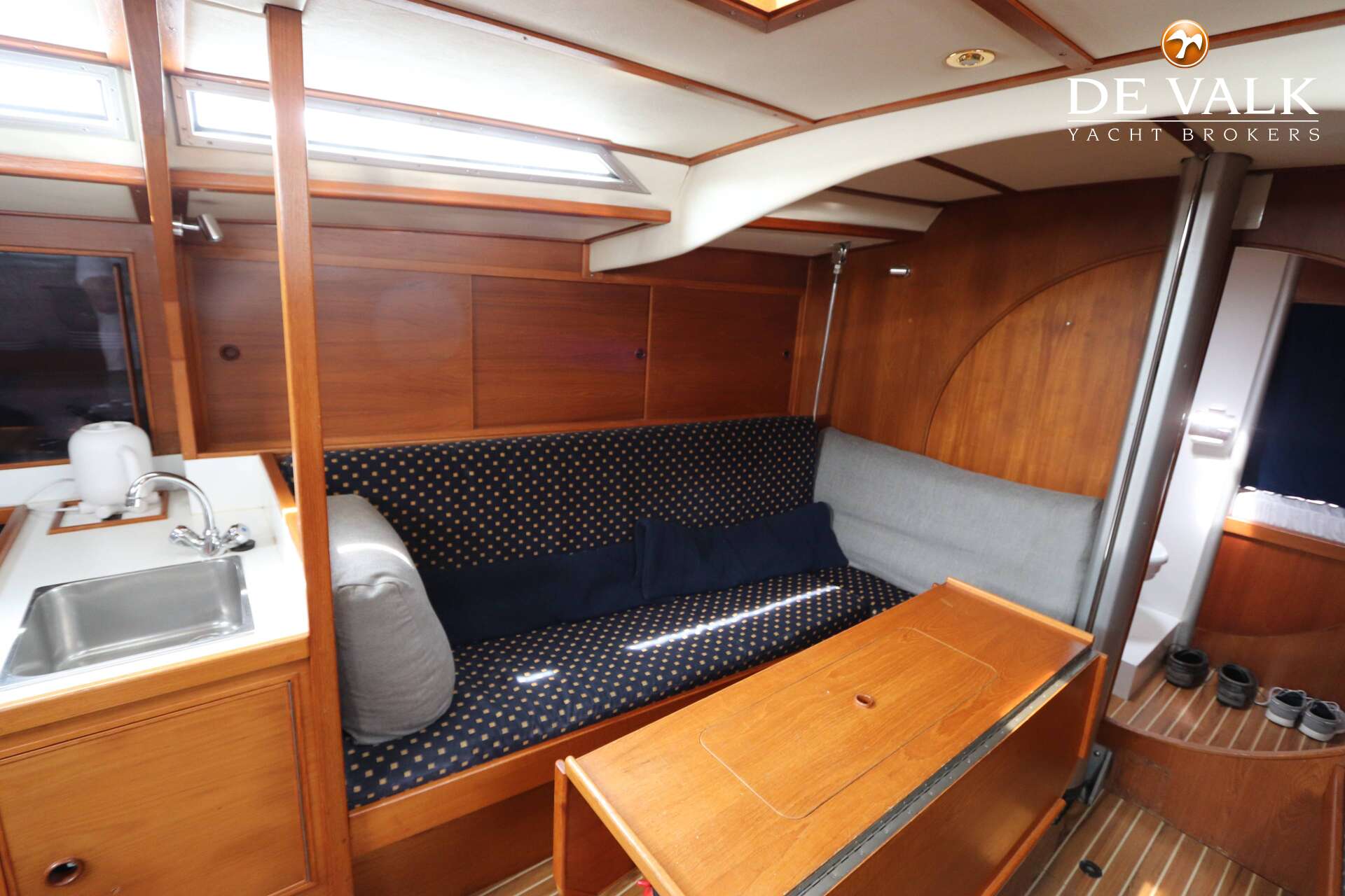 Oyster 41 R — foto 24 van 40