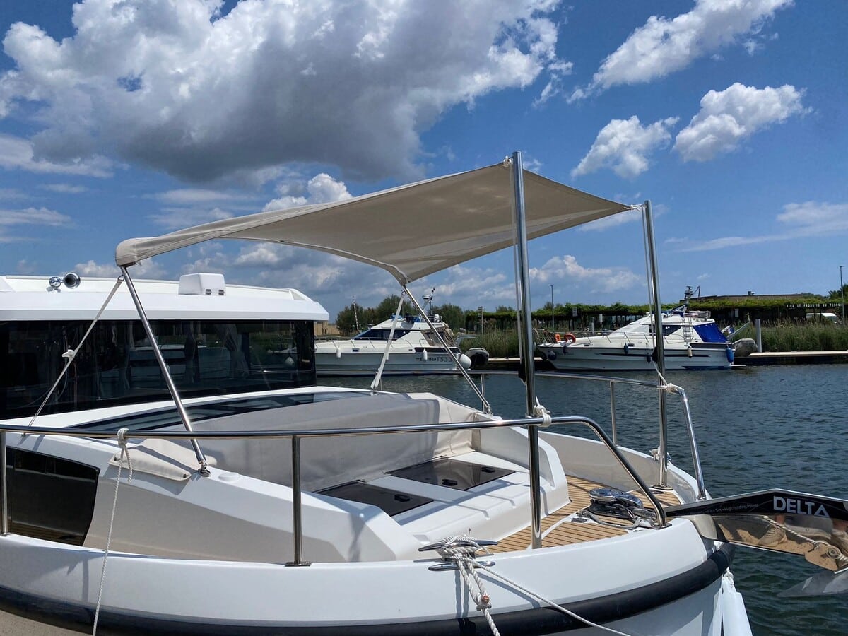 Delphia Yachts Delphia 11 Sedan Electric Cabin Cruiser — foto 3 van 12