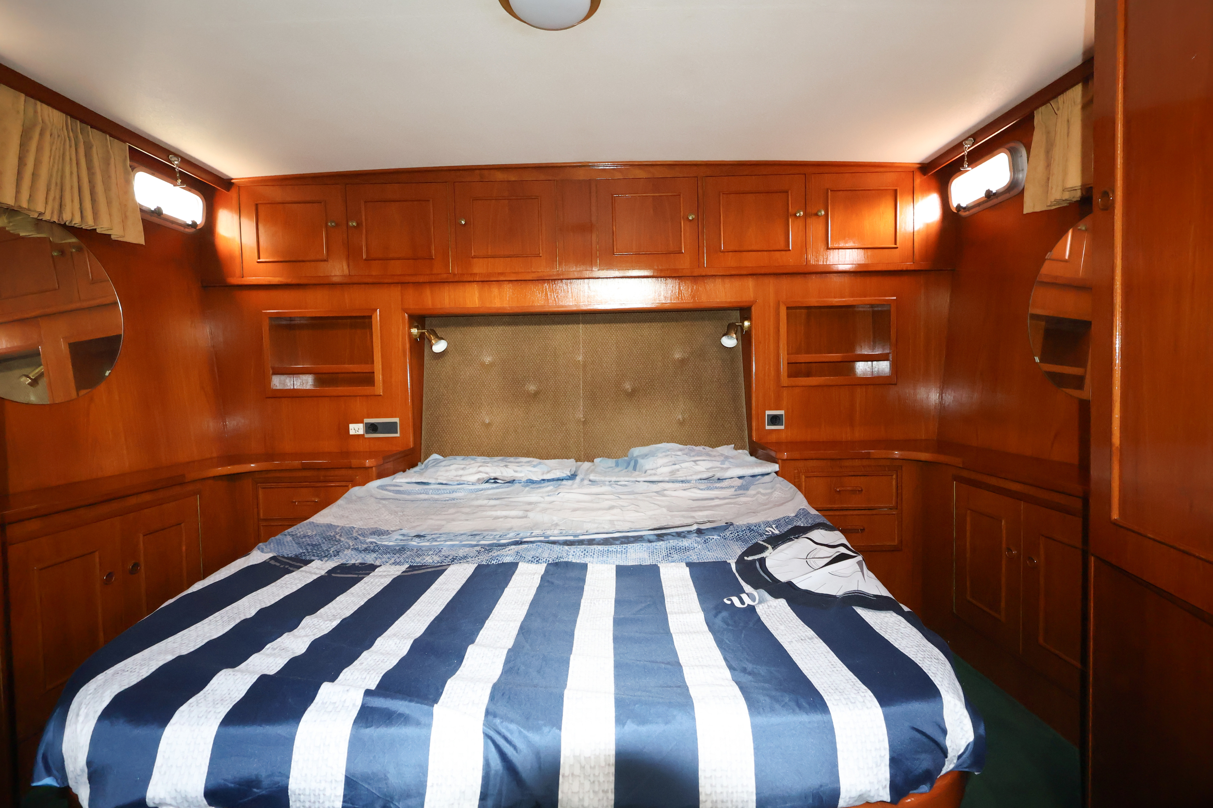 Neptunus 133 Flybridge — foto 29 van 34