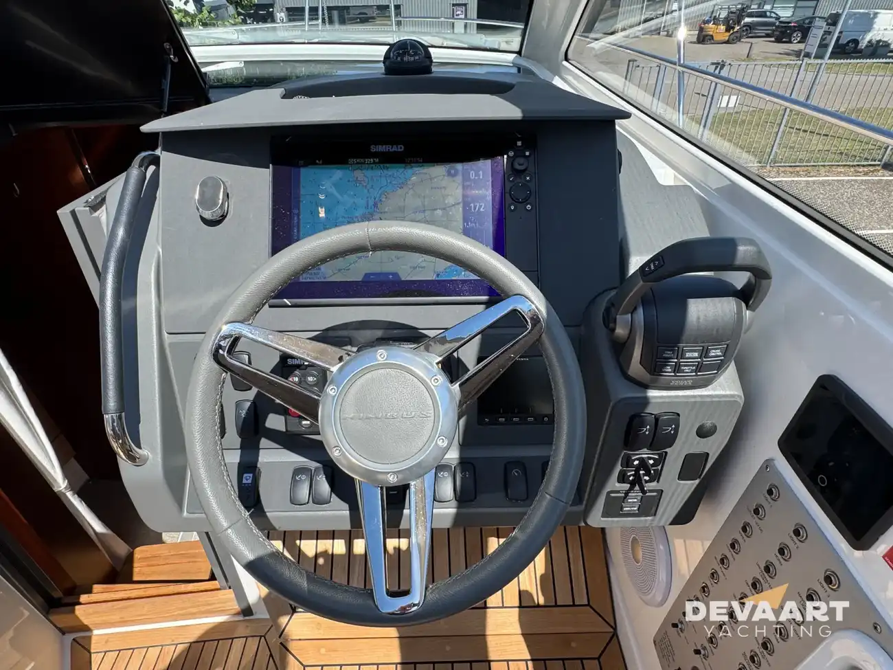 Nimbus 305 Drophead — foto 7 van 30