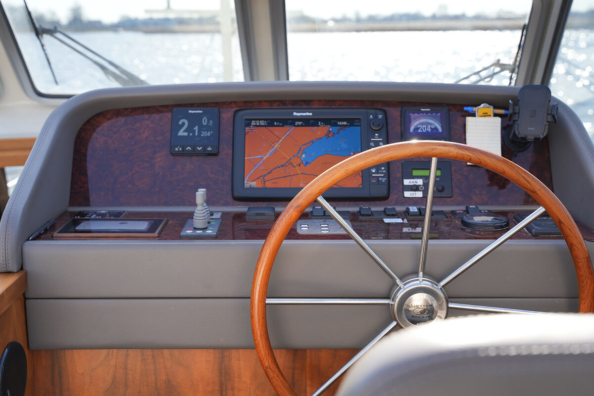Linssen Grand Sturdy 410 AC Variotop met stabilisator — foto 25 van 79