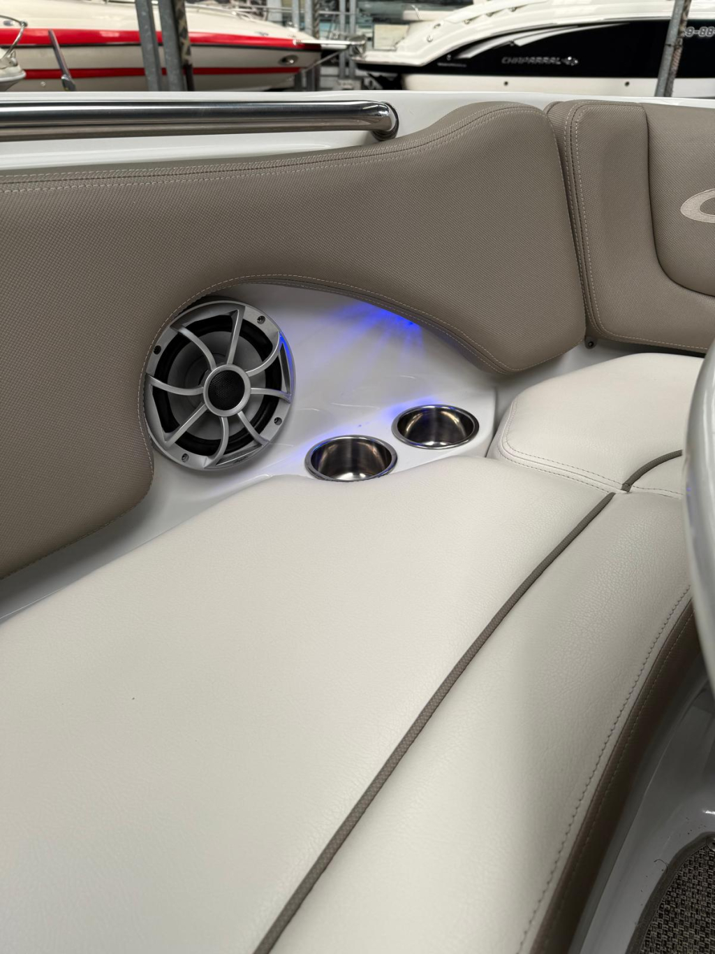 Crownline 225 SS — foto 17 van 39