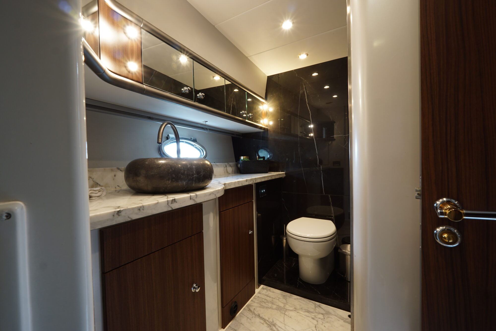 Sunseeker 62 Manhattan — foto 40 van 86