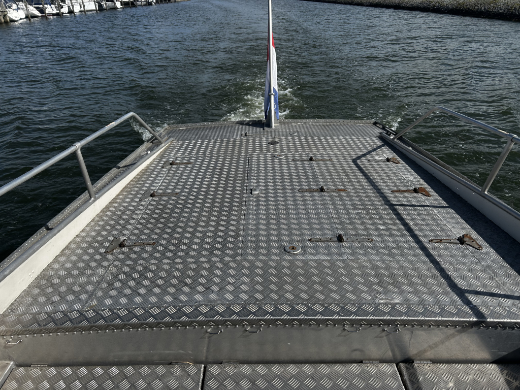 Patrouille vaartuig 1100 Met ruim zonnedek! — foto 32 van 54