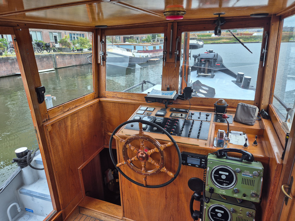 Motorsleepboot Carbon 15.63 met CBB — foto 23 van 48
