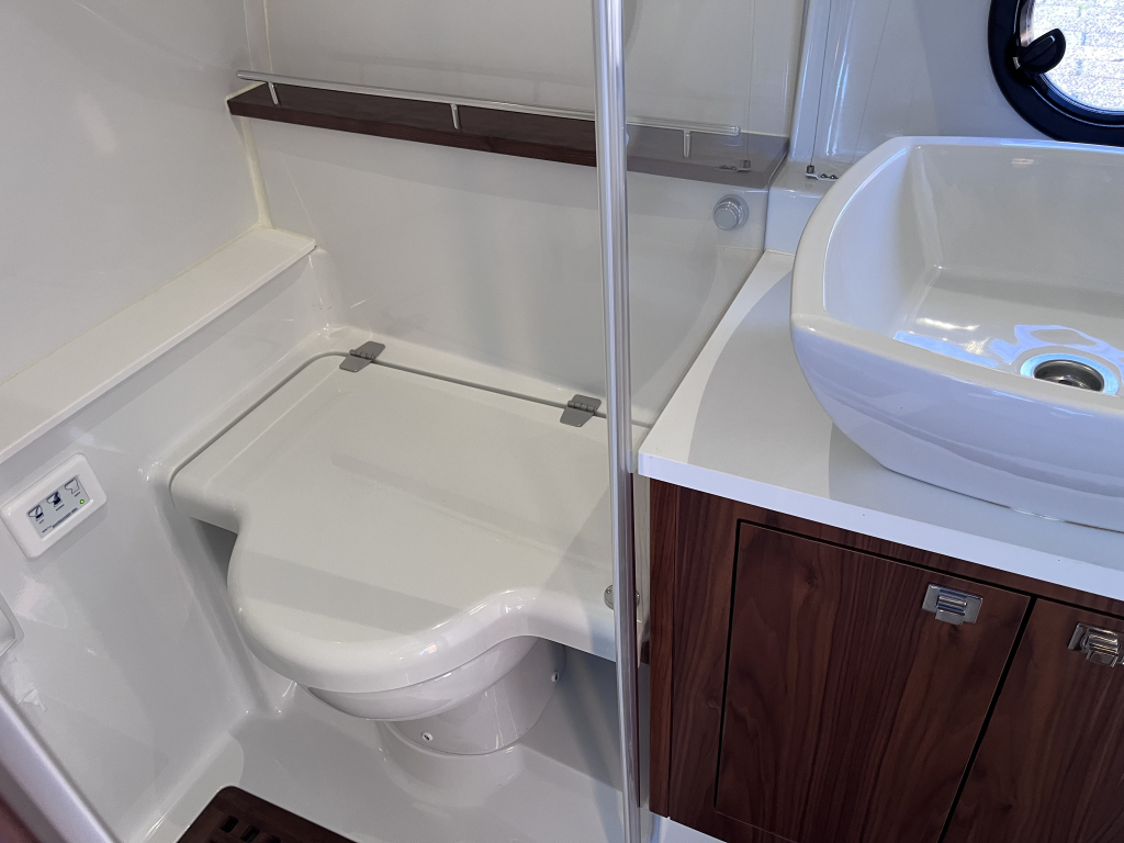 Grandezza 34 OC – 2024 | Volvo Penta D6-380 DPI | Full Options | < 200 vaaruren — foto 30 van 35