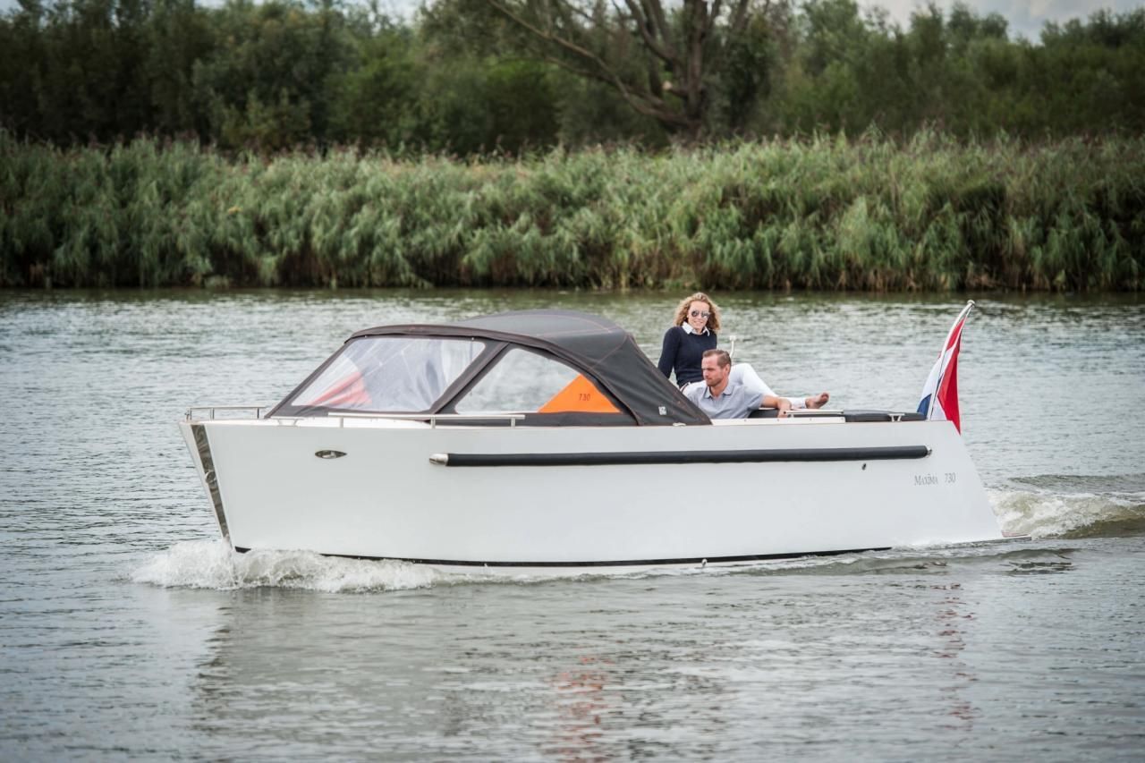 Maxima 730 tender — foto 8 van 28