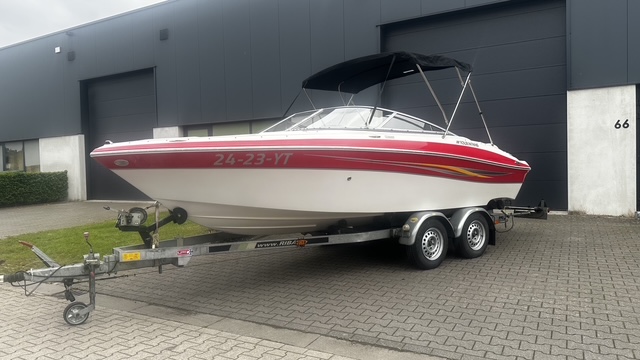 Four Winns H200 – Sportieve bowrider met krachtige V6 en royale indeling