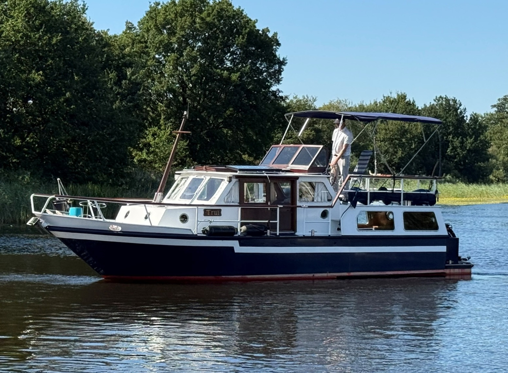 Heckkruiser 1030