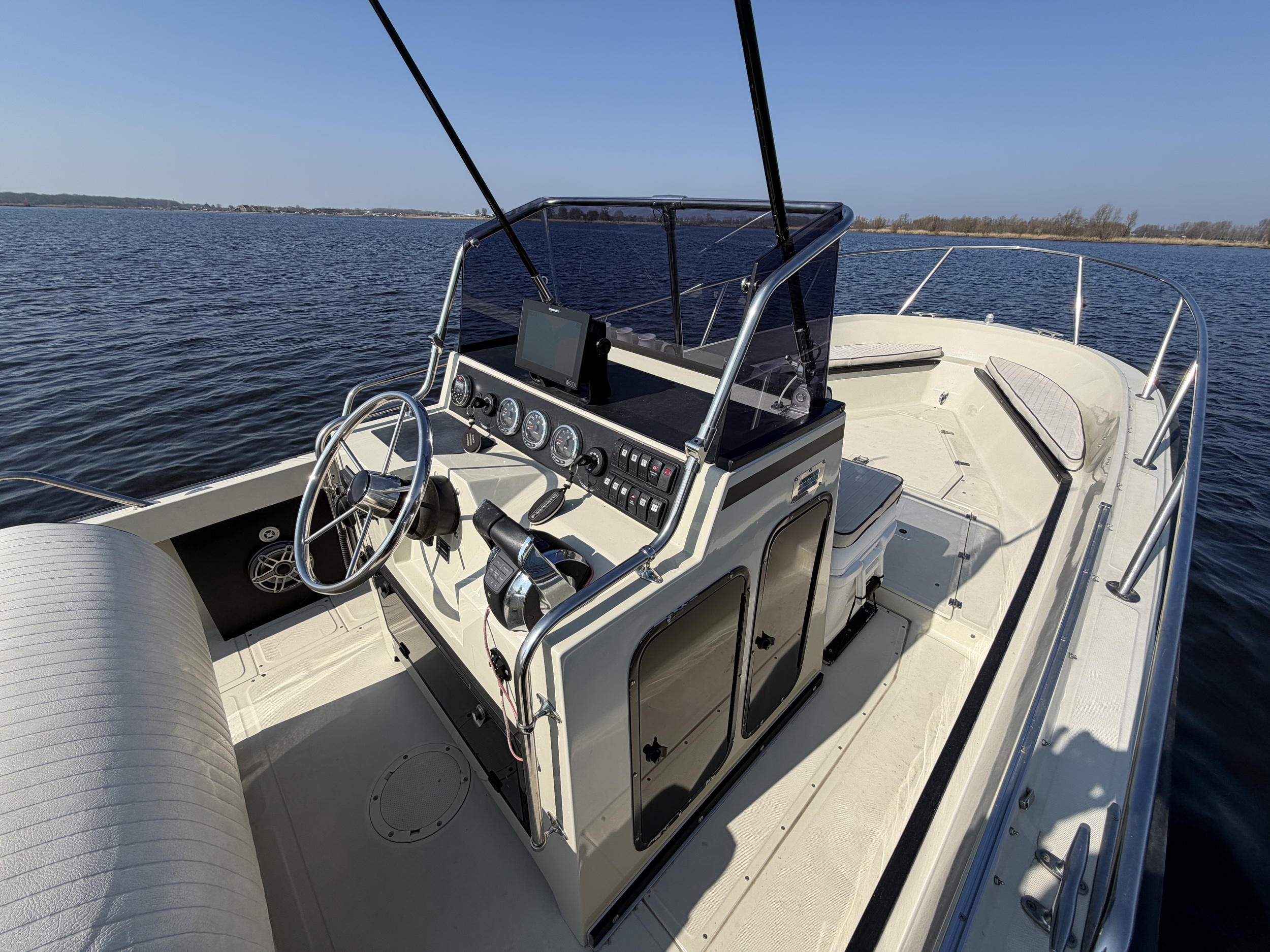 Boston Whaler 25 Outrage — foto 25 van 37