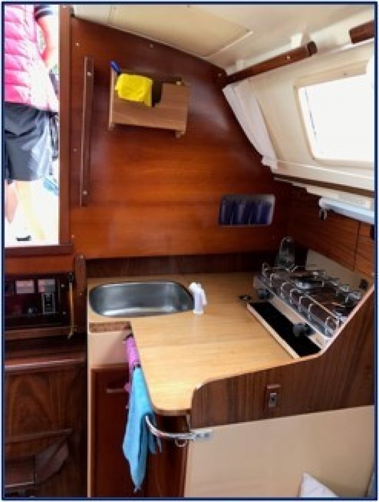 Dufour - Sailing Yacht - GRP (Polyester) - 1979 - € 19.500 — foto 9 van 11
