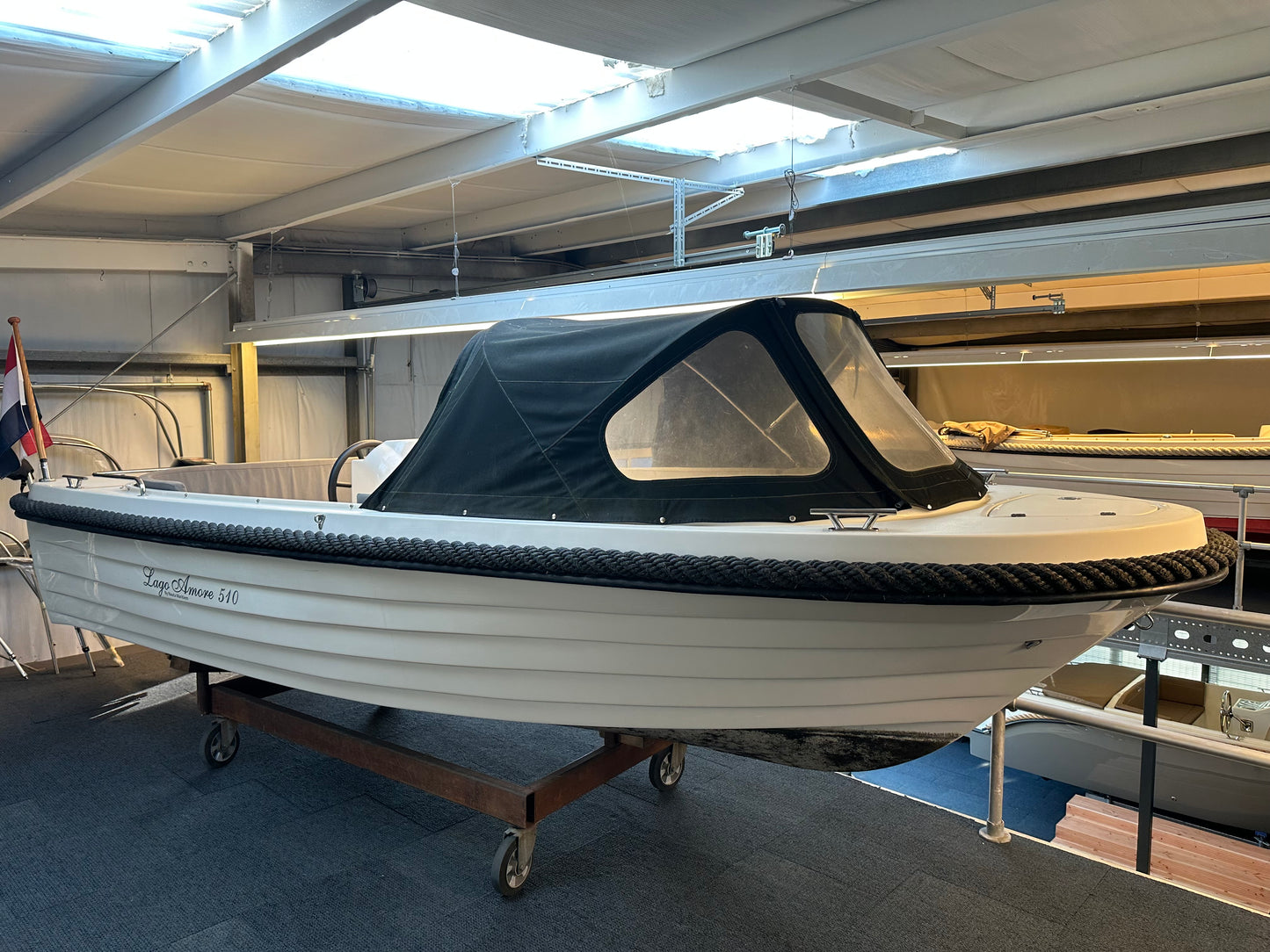 Lago Amore 510 inclusief Suzuki 9.9 buitenboordmotor — foto 11 van 12