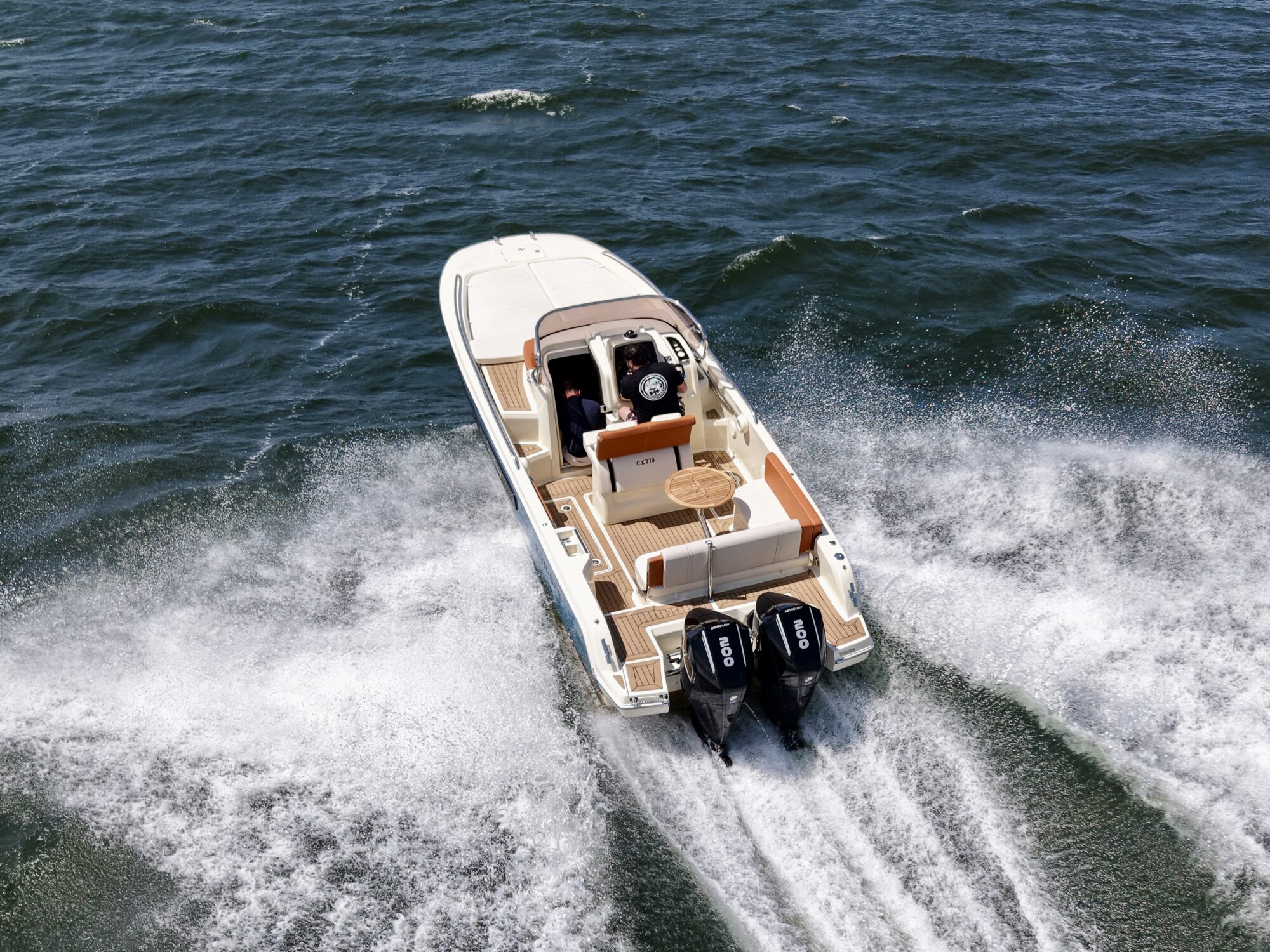 Invictus 270 CX — foto 2 van 38